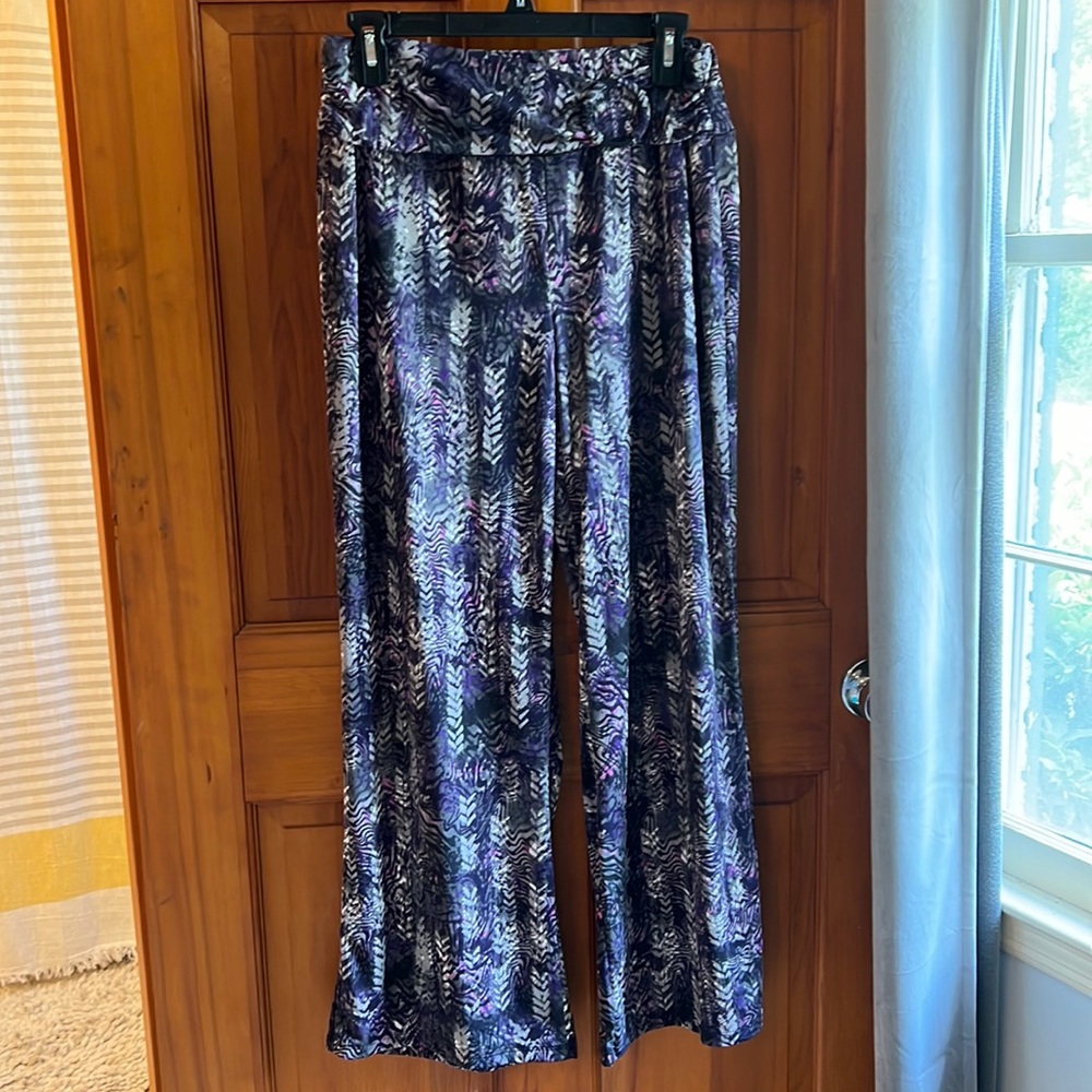 Robert Louis purple and black spandex bell bottoms size medium
